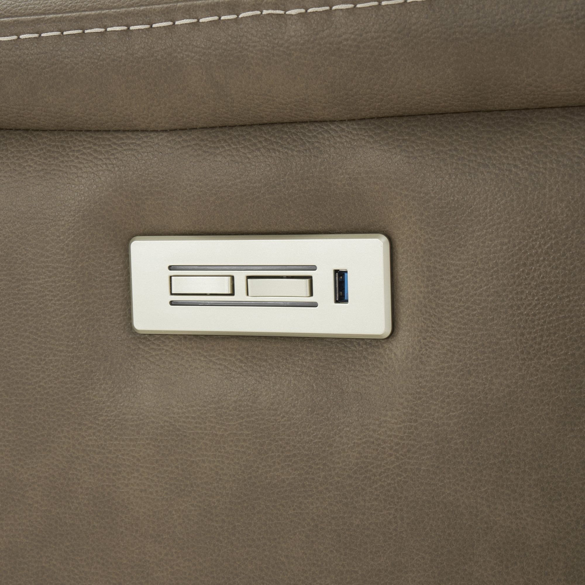 ADELAIDE DUAL-POWER, ZERO-GRAVITY RECLINER - Image 10