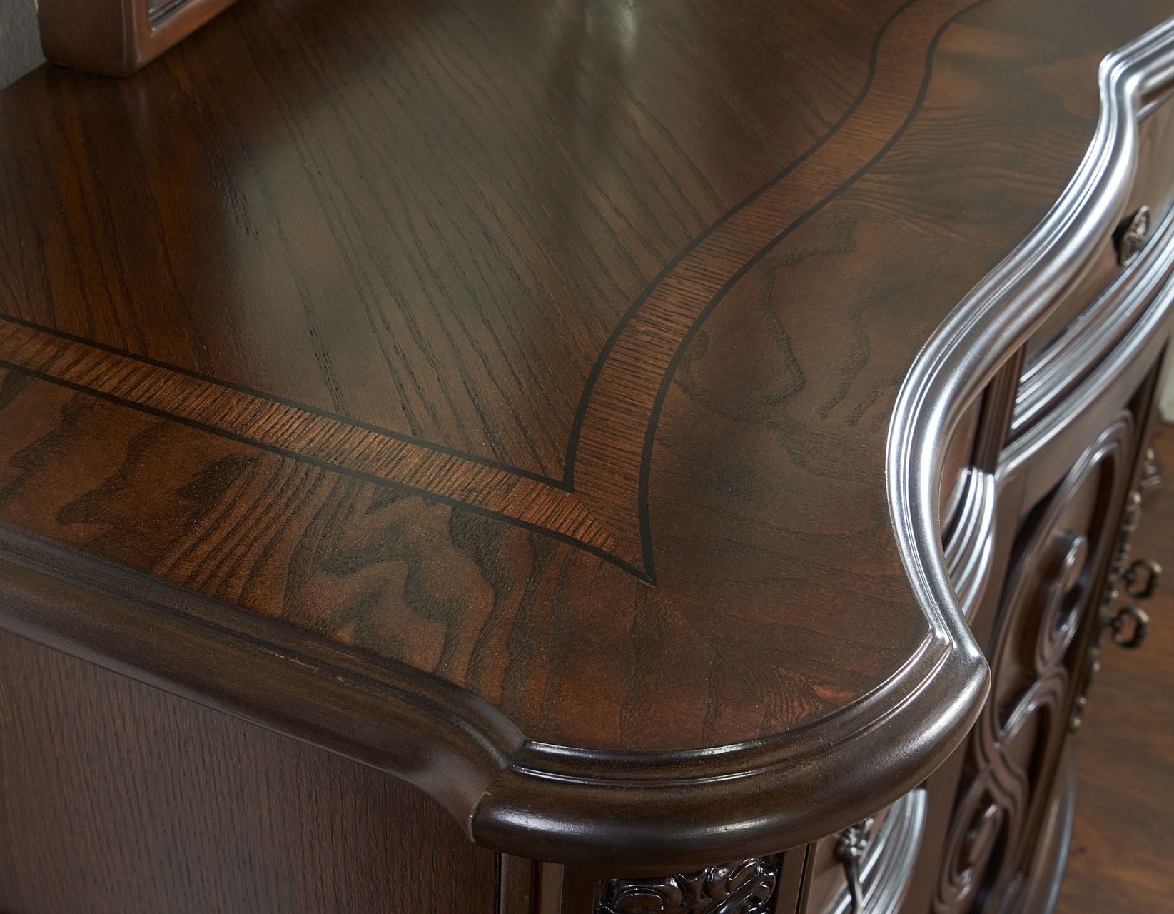 ROYALE DRESSER - Image 2