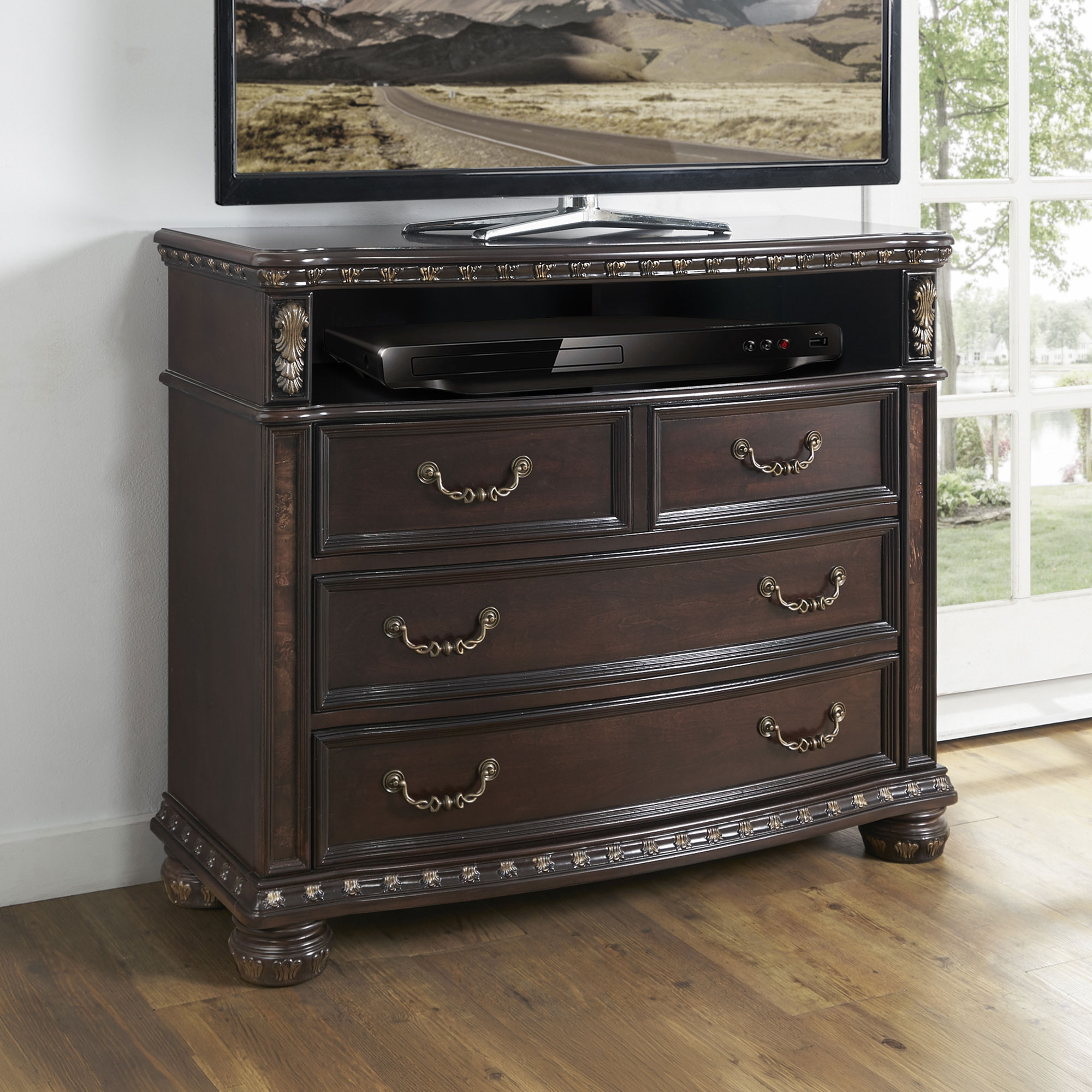 MONTE CARLO MEDIA CHEST